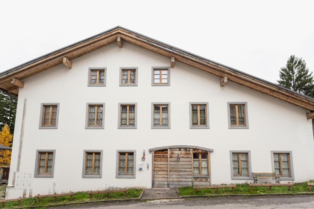 Villa S. Francesco - Stayincortina Cortina dʼAmpezzo Kültér fotó